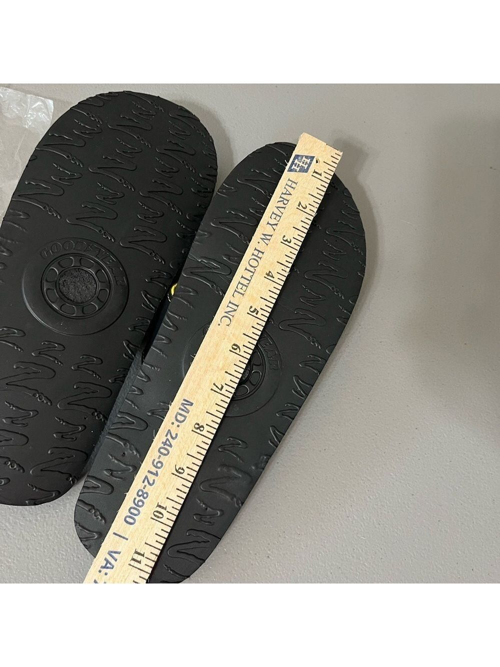 NASCAR Goodyear Racing Flip Flops - Picture 6 of 6
